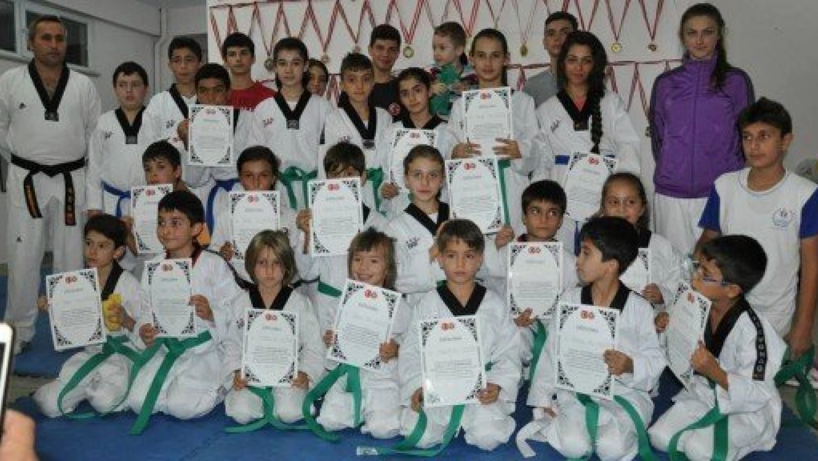 Taekwondo Akademi'de Kuşak Sınav Heyacanı