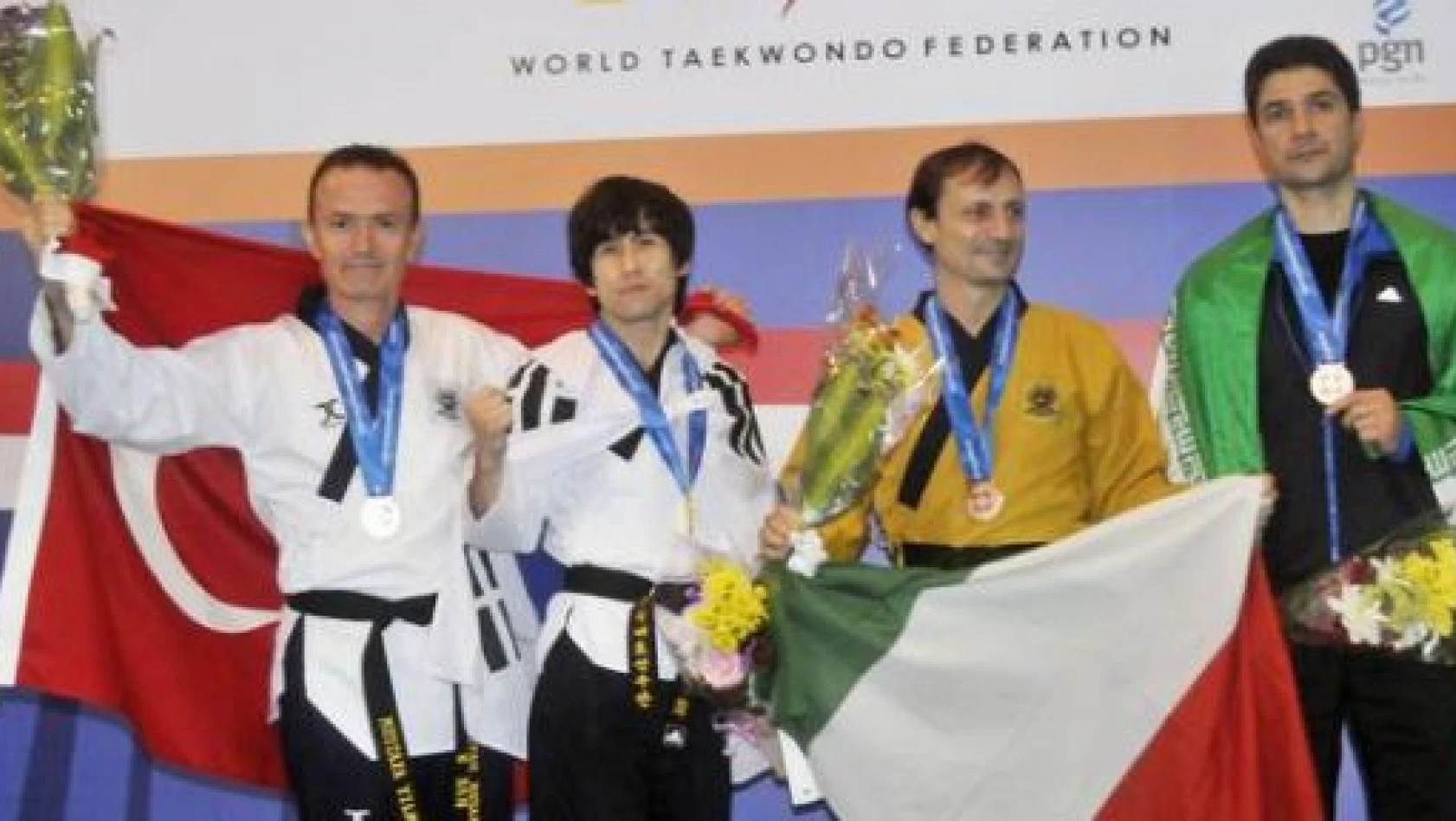 Taekwondo'da Mustafa Yılmaz'dan gümüş madalya