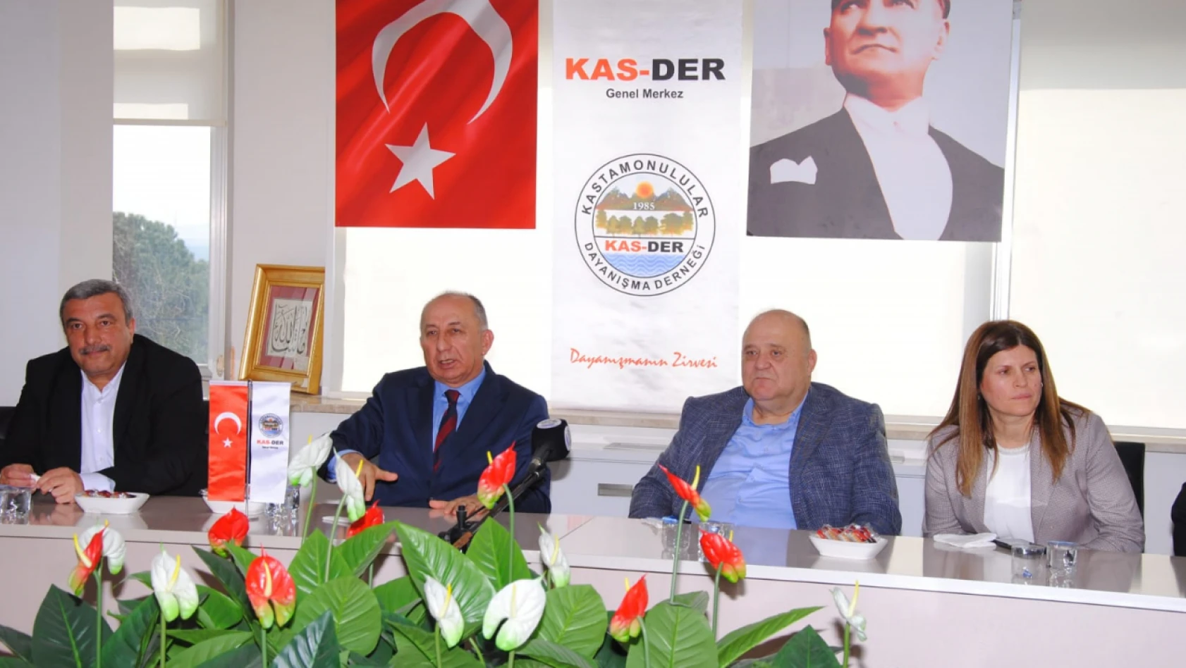 Tığlı, CHP'den İstanbul Milletvekili aday adaylığını açıkladı