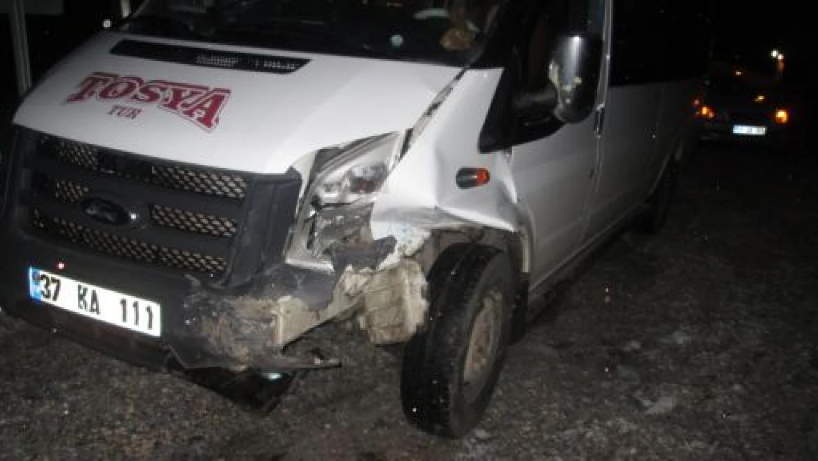 Tosya'da Trafik Kazası: 6 Yaralı