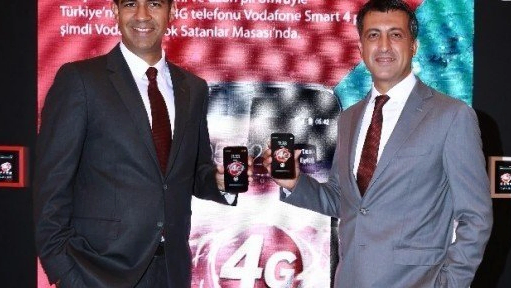 Türkiye'nin İlk Yerli Üretim 4G'li Telefonu Satışa Çıktı