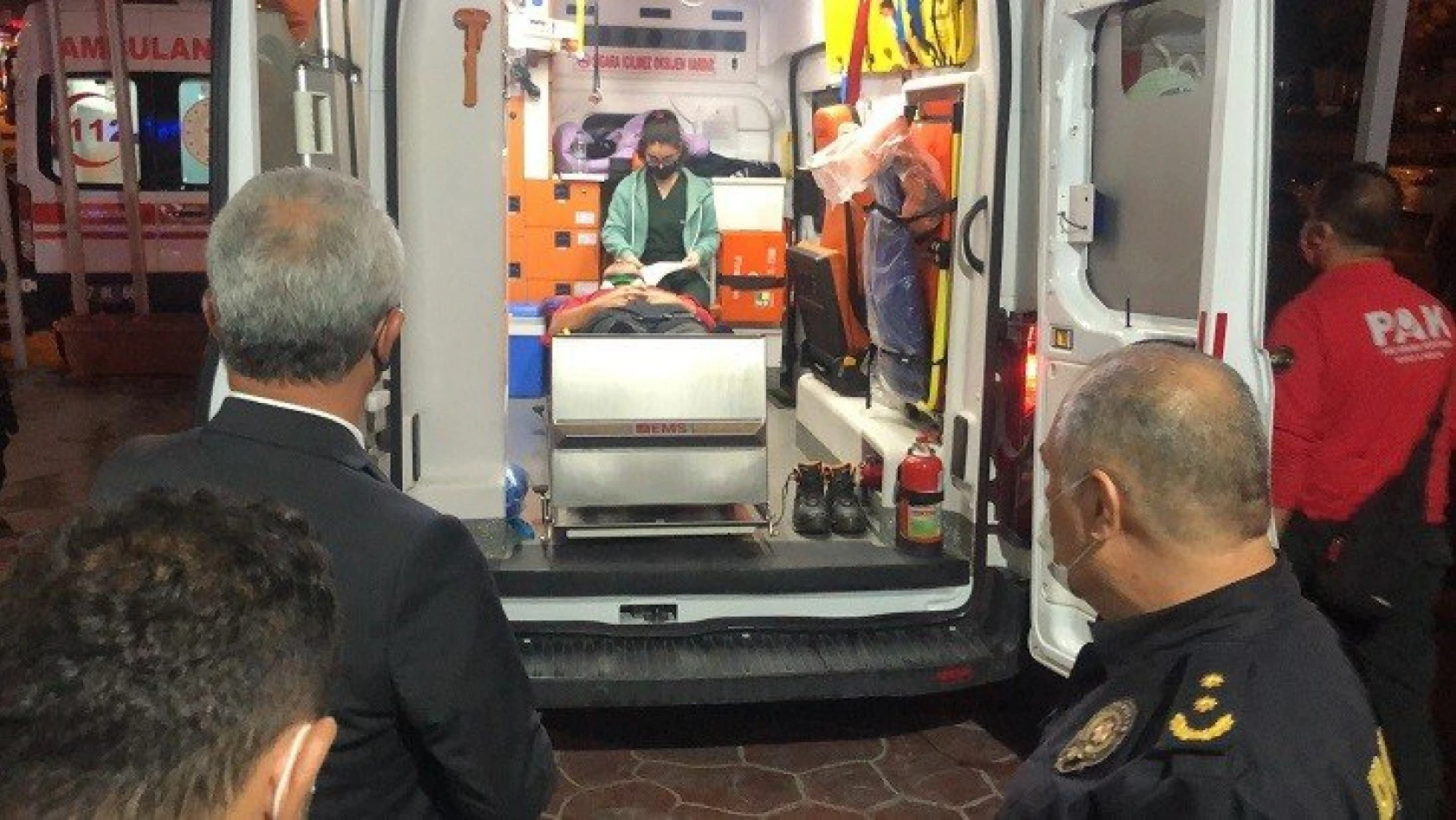 Vali Çakır, kazada yaralanan polisleri ziyaret etti