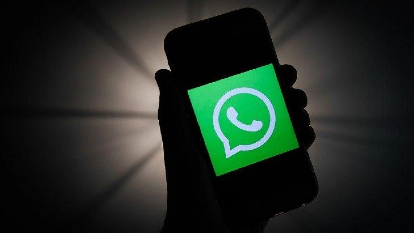 WhatsApp gizlilik ilkesi değişikliğinde geri adım attı