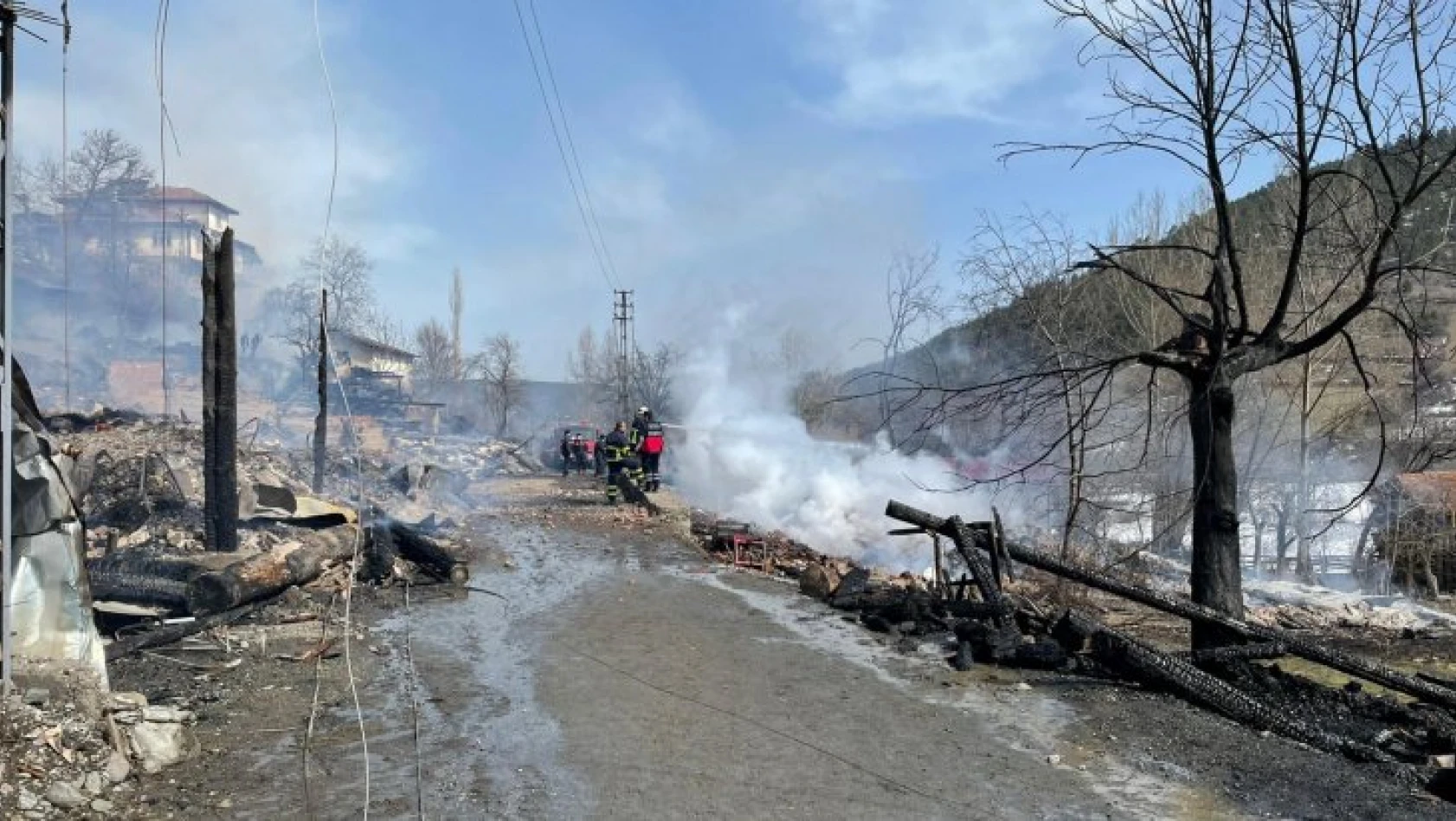 Vali Çakır'dan 7 evin yandığı olayla ilgili açıklama