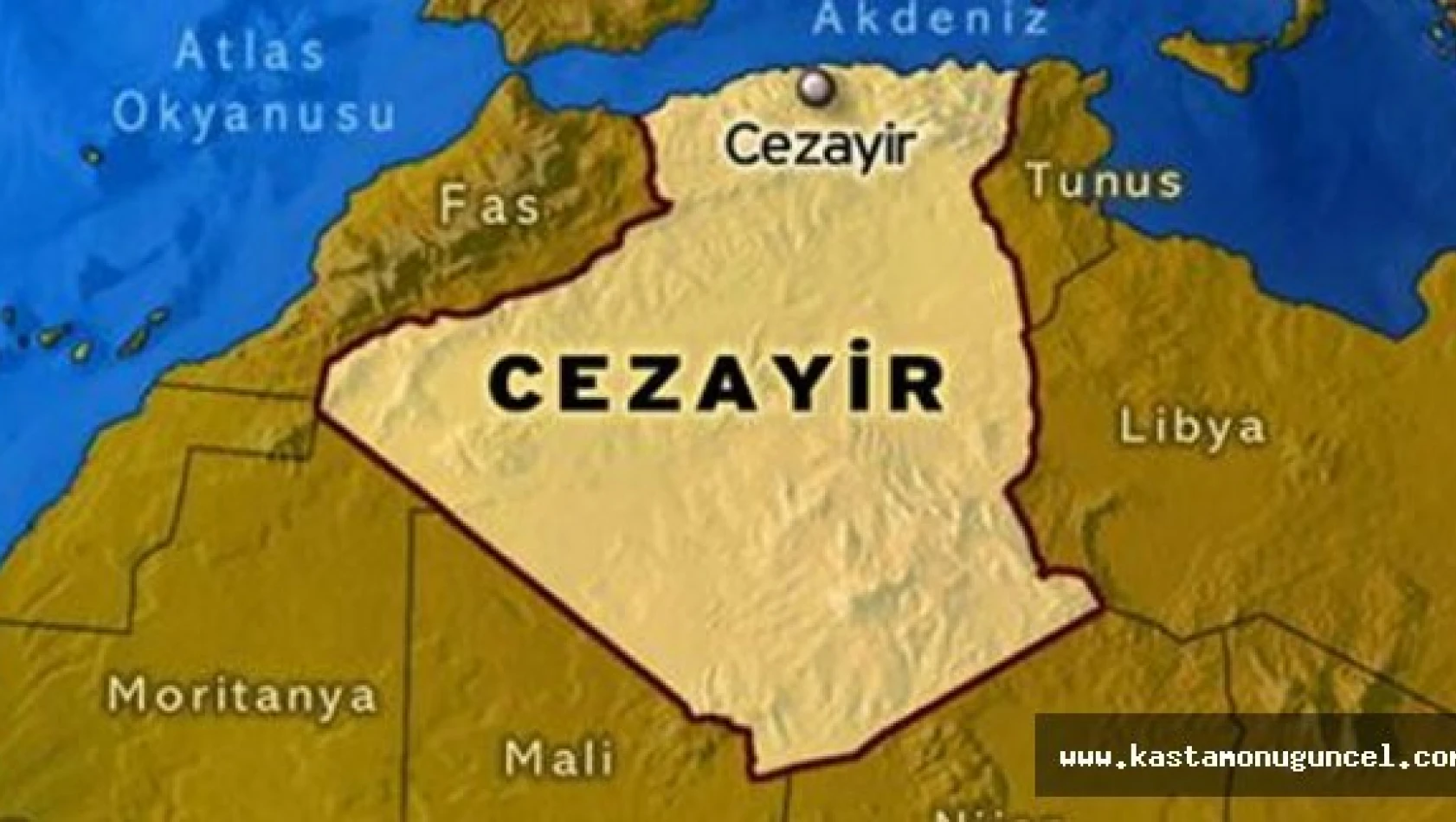 Cezayir'de katliam gibi kaza: 33 ölü, 22 yaralı