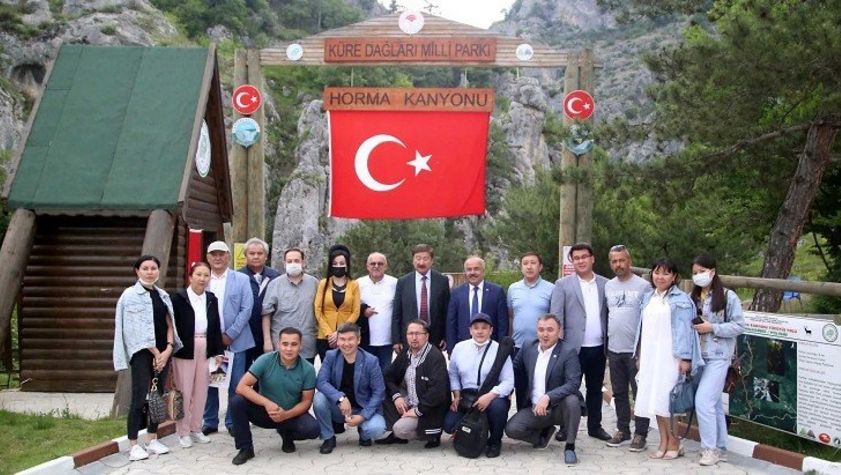 Kazakistan heyeti Horma Kanyonu'na hayran kaldı