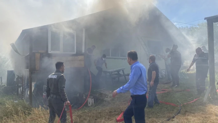 Pınarbaşı'nda yangın! Evdeki hasar büyük