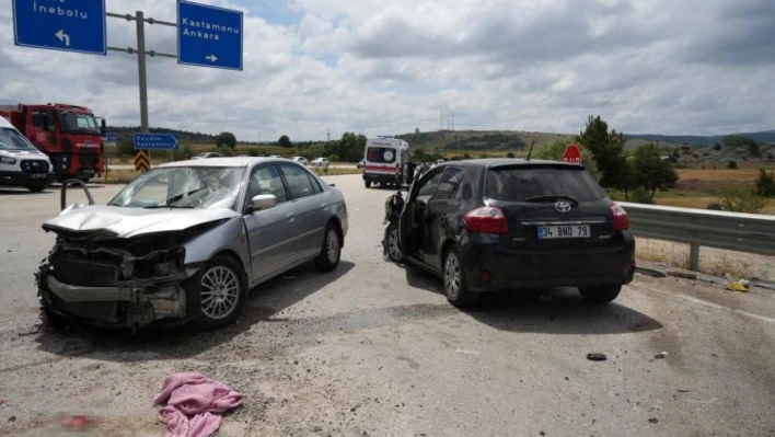 Kastamonu'da feci kaza! 1'i ağır, 2'si çocuk 12 yaralı