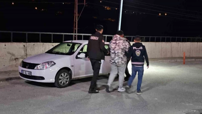 Polise silah çekip tehdit eden şüpheliler yeniden gözaltında!